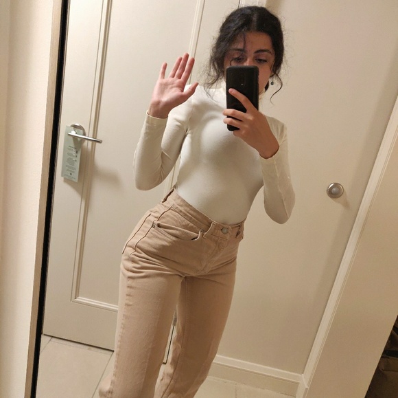 VTG High Waisted Calvin Klein Cream Jeans - Picture 3 of 8